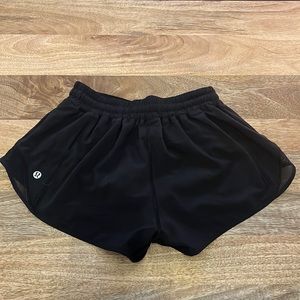 Lululemon Hotty Hot Shorts size 6